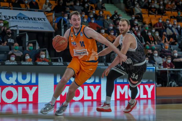 仅加强了与 仅加强了与